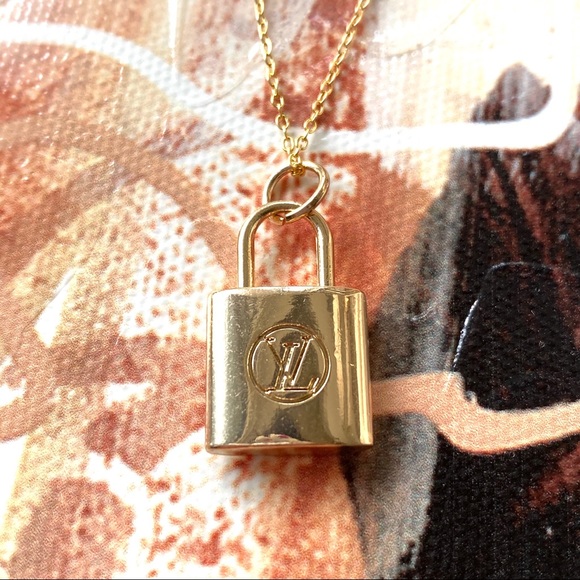 Designer Hardware Necklace - Lock - Picture 3 of 3